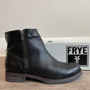 Frye Boot Veronica Seam Short Size 8m